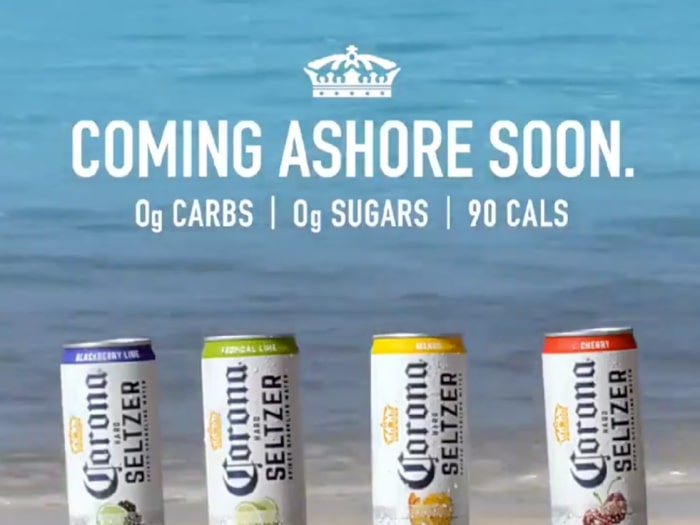 Corona Hard Seltzer với câu tagline “Coming Ashore Soon” – Sẽ sớm cập bến, khiến KH phản ứng tiêu cực hơn 