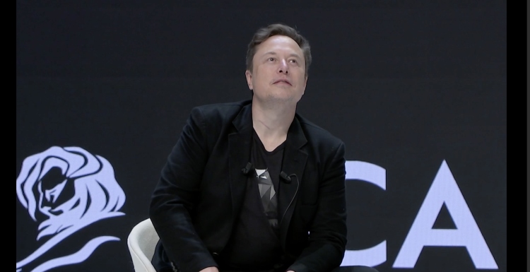 Elon Musk - Chief Technology Officer tại X