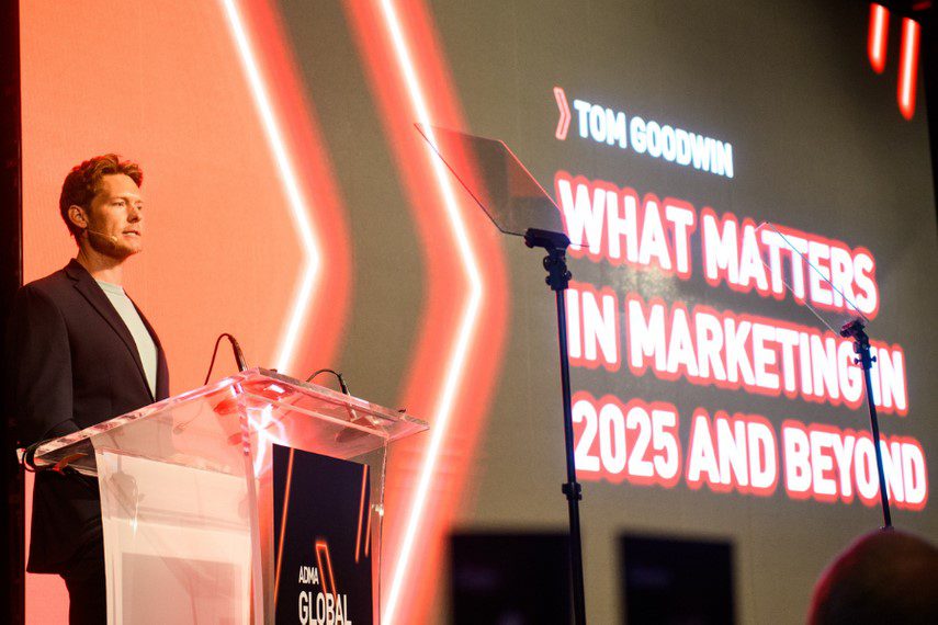 Hình ảnh Tom Goodwin phát biểu tại chương trình 'What matters in marketing in 2025 and beyond'
